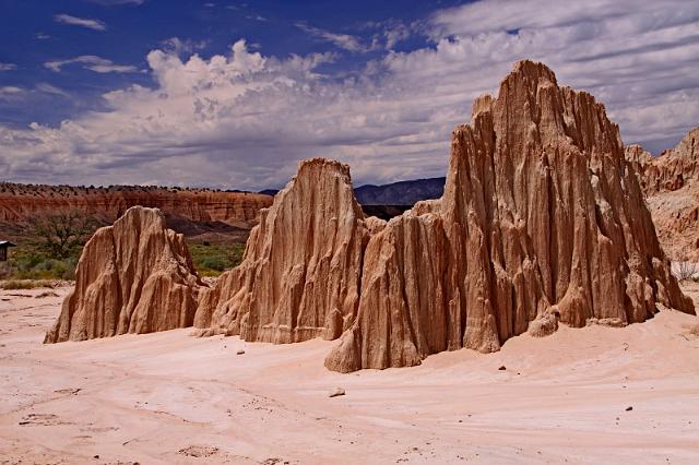 201 cathedrale gorge state park.JPG